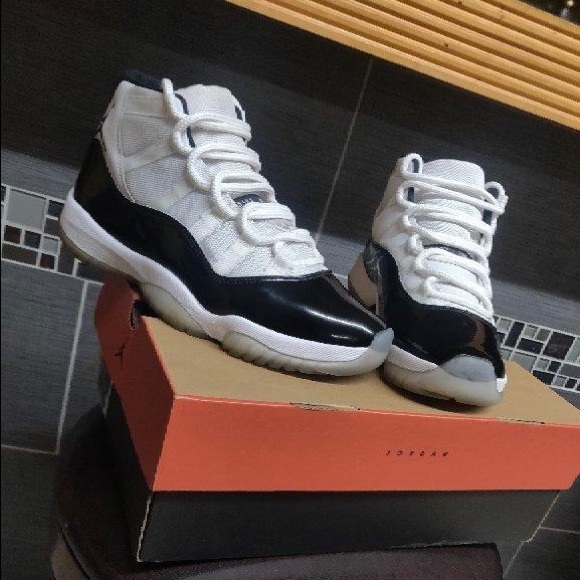 Jordan 11 Concord Size 9.5 HMU - Picture 3 of 5